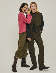 FREE/QUENT - FQMIVAN-PANT - cargo pants - olive night - 2