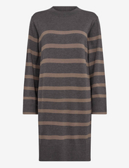 FREE/QUENT - FQMONDAY-DRESS - knitted dresses - dark grey mel. w. desert taupe - 0
