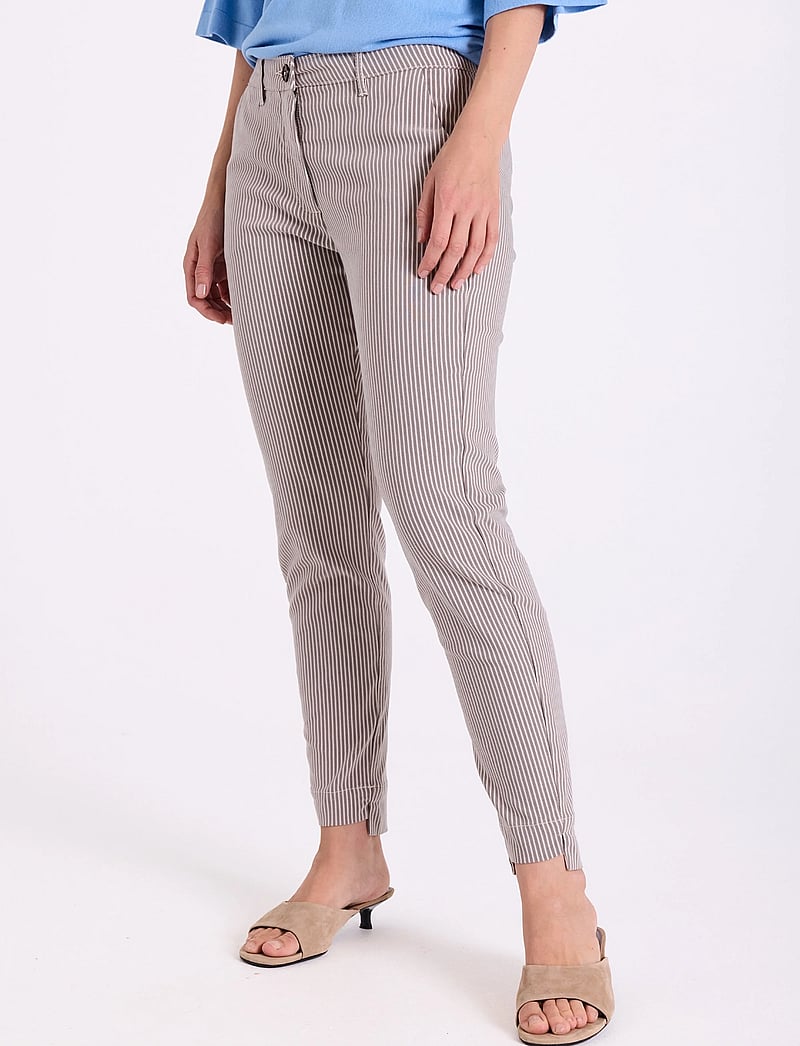 FREE/QUENT - FQREX-PANTS - slim fit hosen - moonbeam w. morel - 3