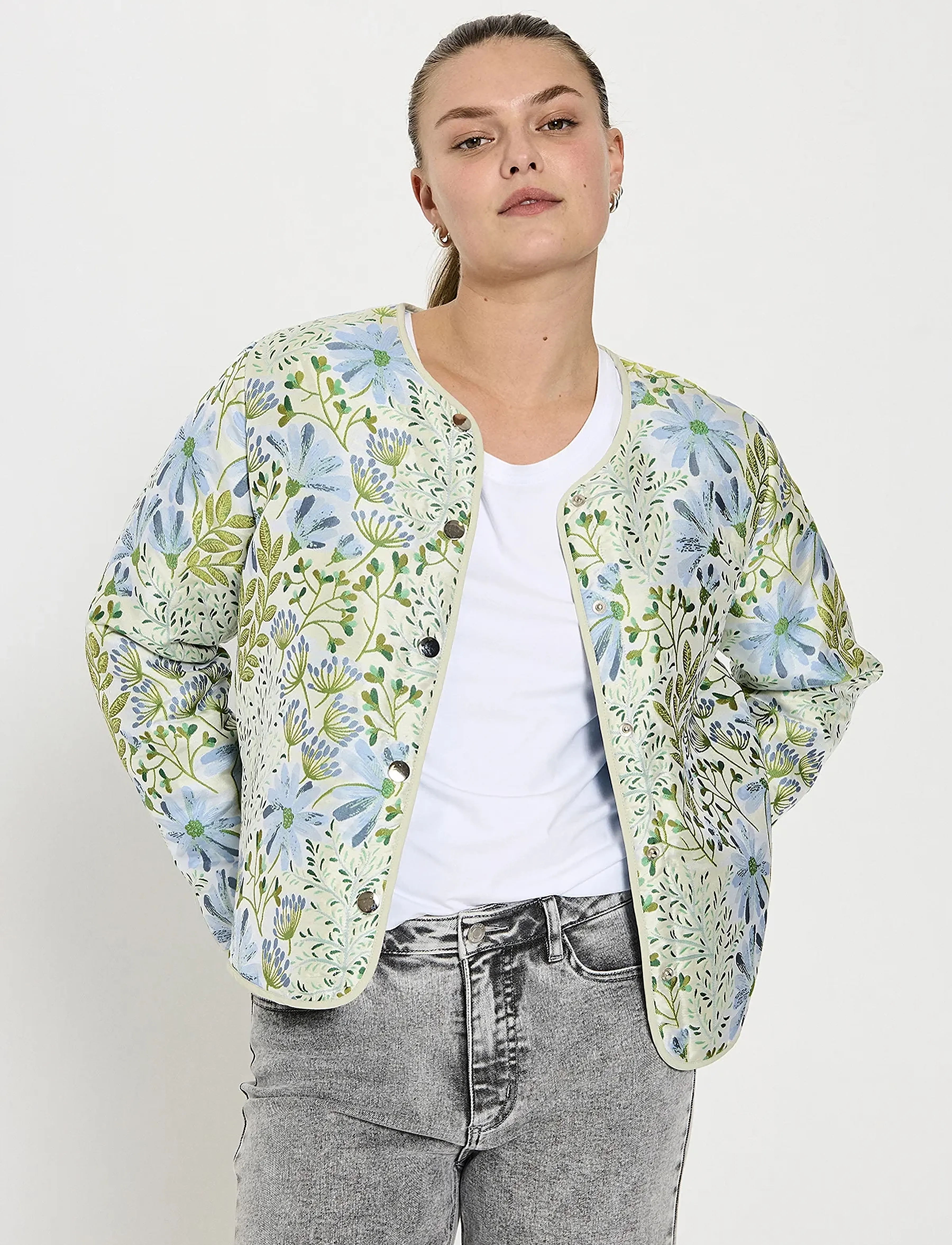 FREE/QUENT - Jacket from Freequent in a soft material with a floral pattern. The jacket has a - chambray blue w. moonbeam - 3