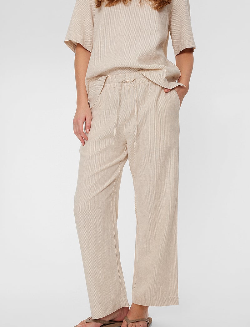 FREE/QUENT - FQLAVA-PANTS - leinenhosen - simply taupe w. off-white - 0