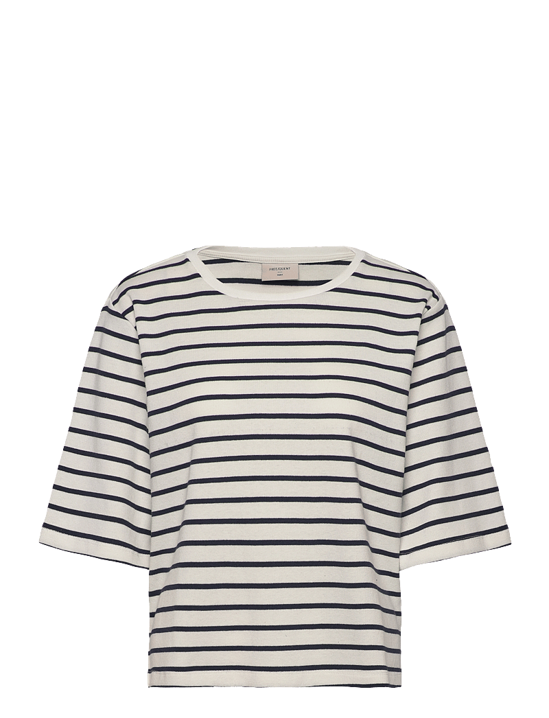 FREE/QUENT - T-shirt - t-shirts - star off-white w. navy blazer - 1