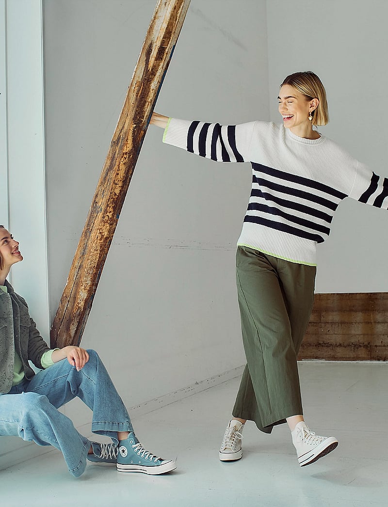 FREE/QUENT - FQCOUNT-PANTS - pantalons larges - deep lichen green - 0