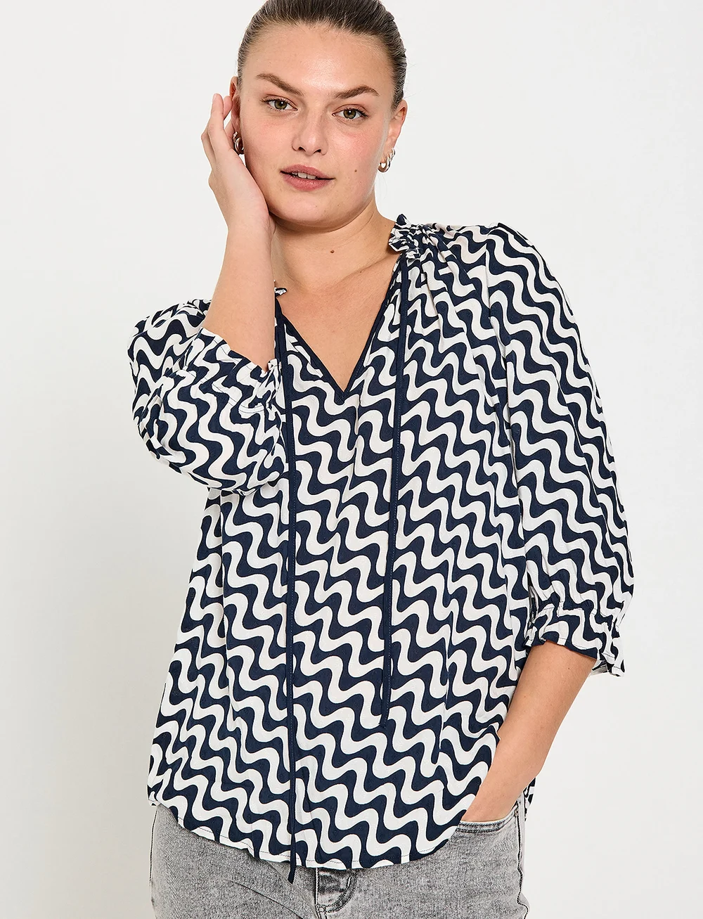 FREE/QUENT - Blouse - kurzämlige blusen - star off-white w. navy blazer - 0