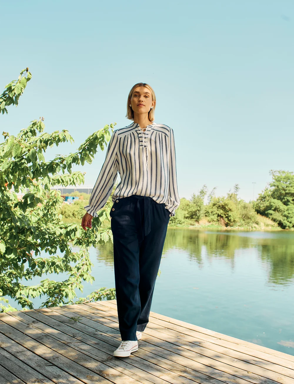 FREE/QUENT - Pants - linased püksid - navy blazer - 0