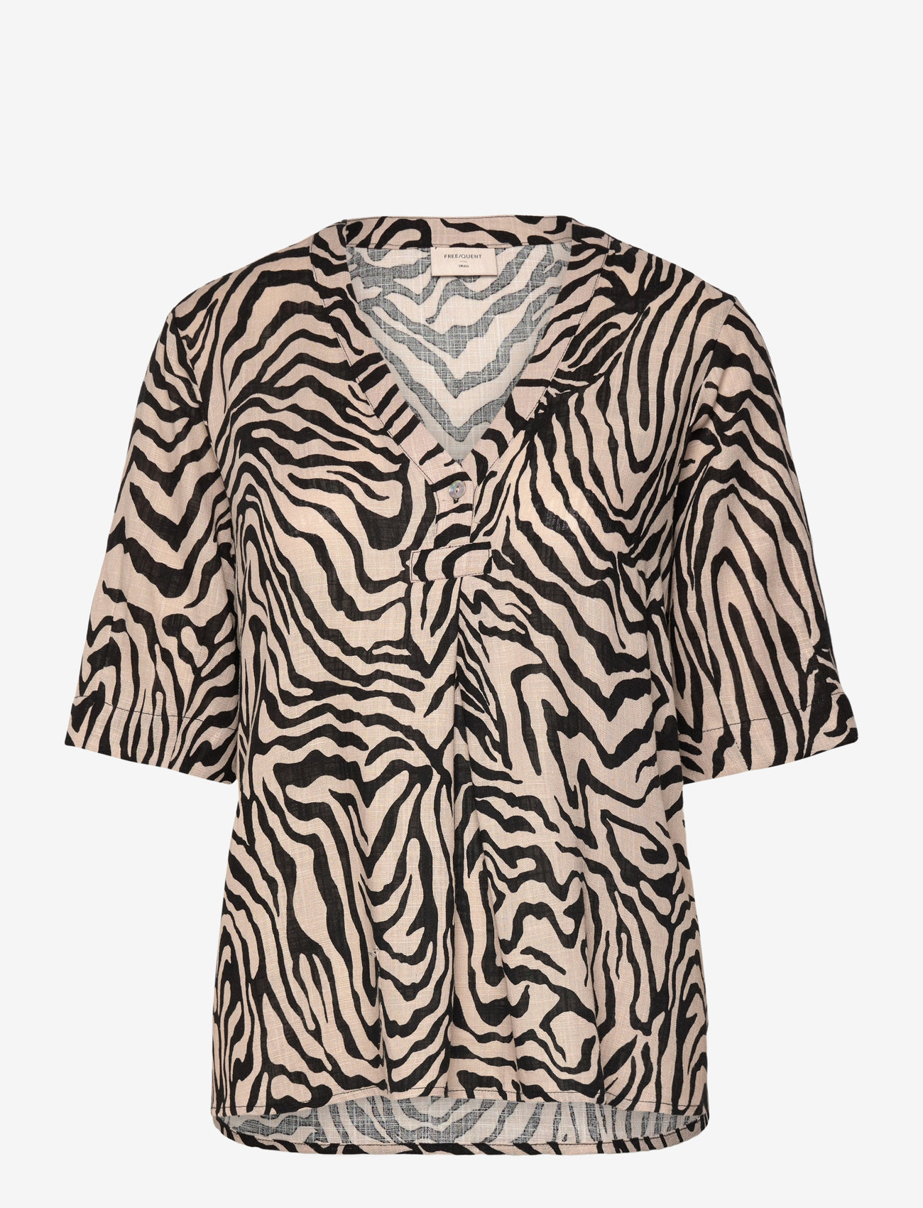 FREE/QUENT - Blouse from Freequent in a light and soft material with animal print. The blouse - kortærmede bluser - simply taupe w. black - 0