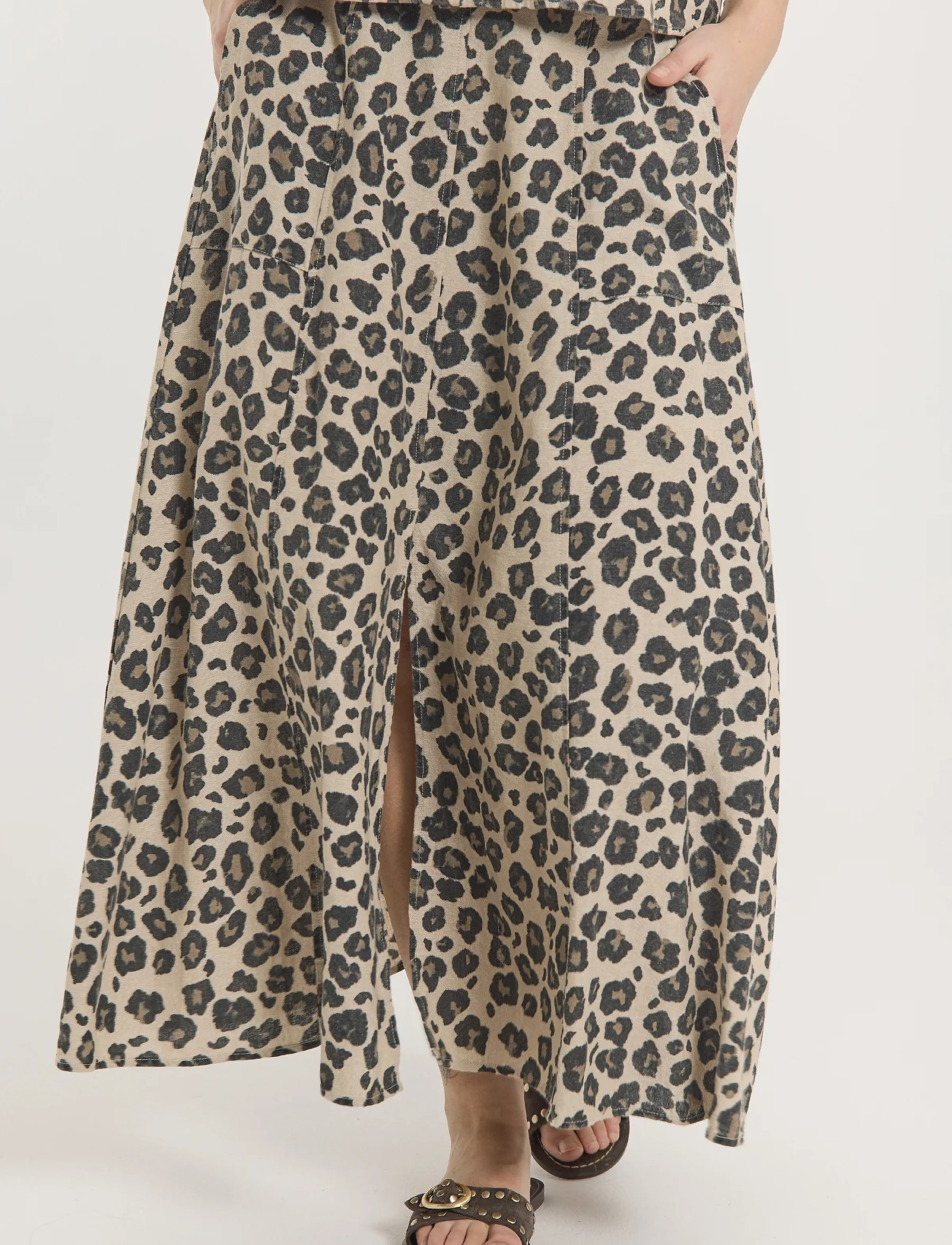 FREE/QUENT - Maxi skirt from Freequent in a soft material with allover leopard print. The ski - sand melange w. black - 3
