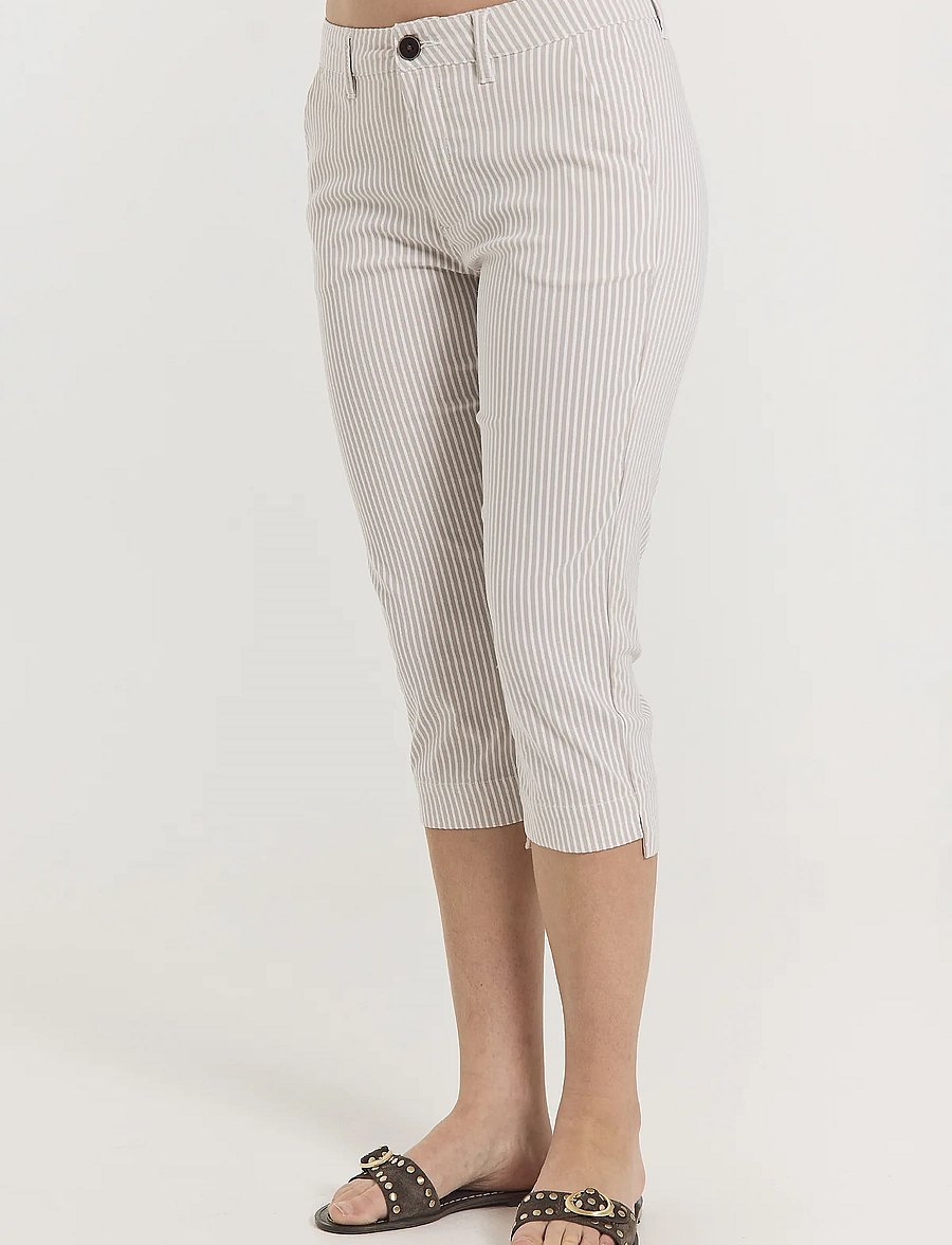 FREE/QUENT - Capri pants - simply taupe w. star off-white - 0