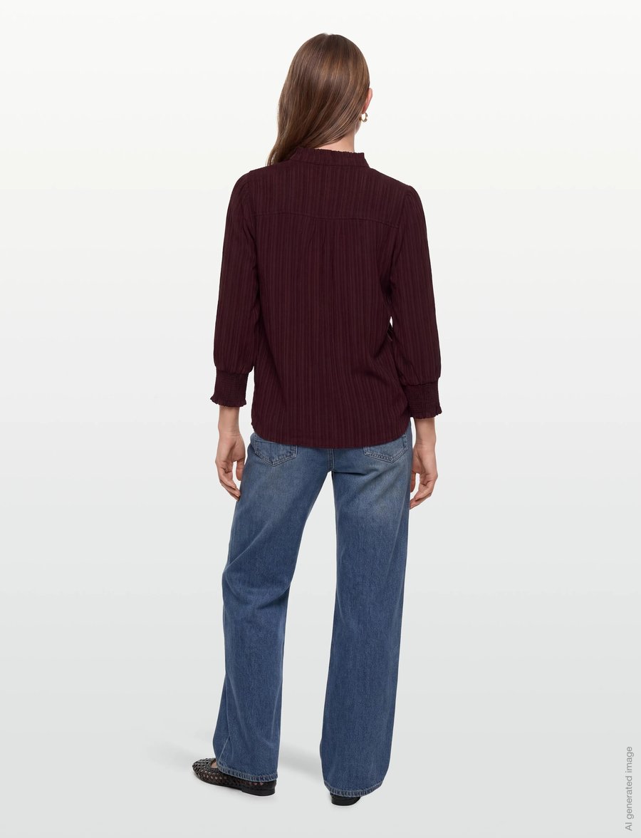 FREE/QUENT - Blouse from Freequent in a light material of recycled polyester with a fine text - langärmelige blusen - port royale - 4