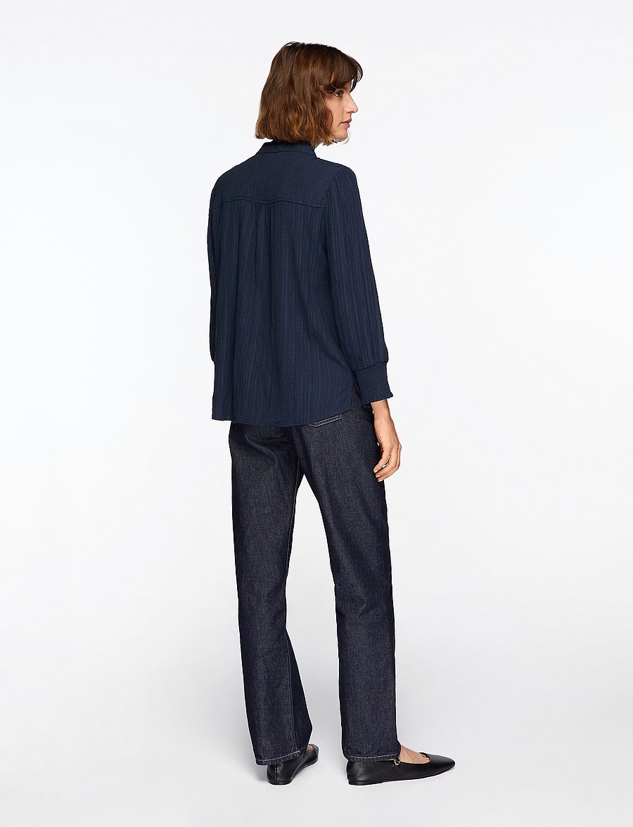 FREE/QUENT - Blouse from Freequent in a light material of recycled polyester with a fine text - langærmede bluser - salute - 4