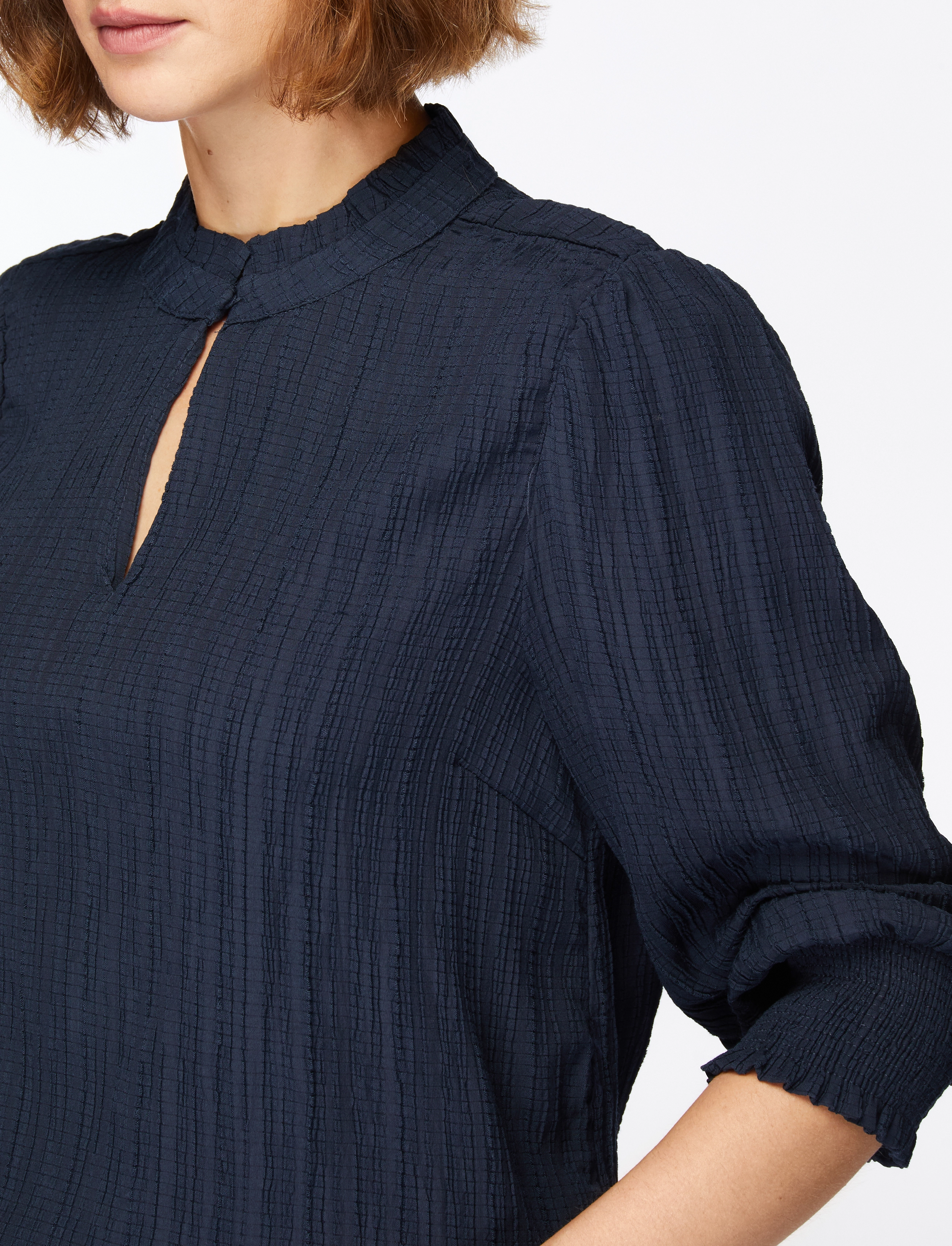 FREE/QUENT - Blouse from Freequent in a light material of recycled polyester with a fine text - langærmede bluser - salute - 5