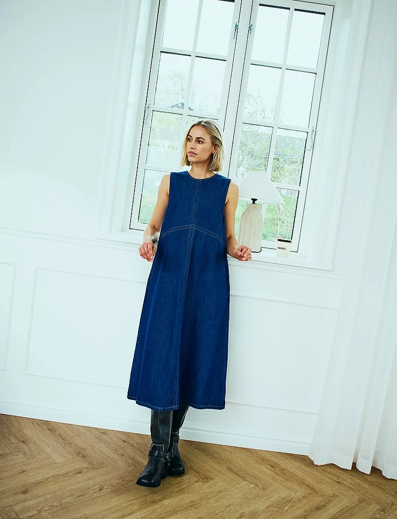 FREE/QUENT - Dress - teksakleidid - medium blue denim - 0