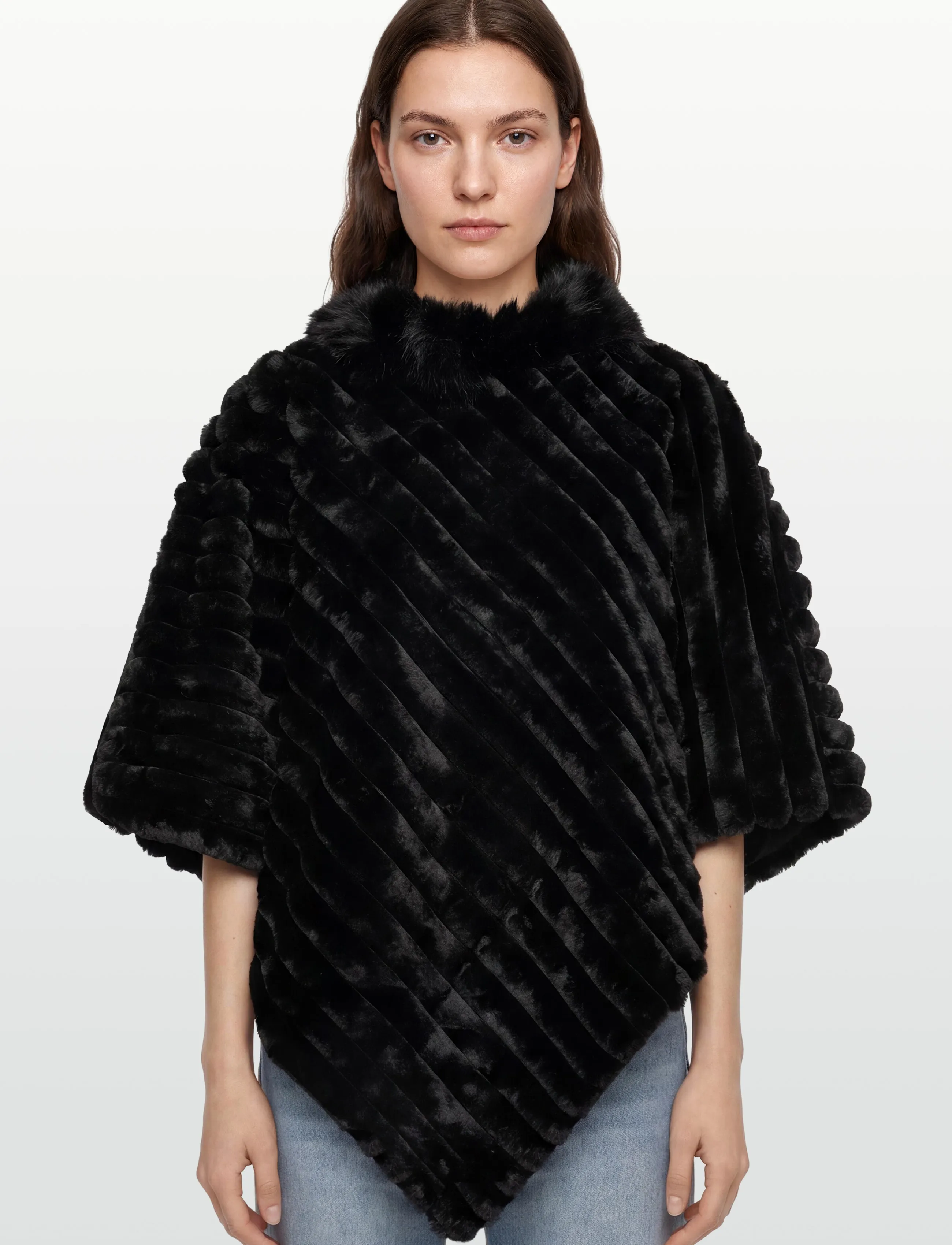 FREE/QUENT - Cape from Freequent - faux fur jakker - black w. black - 3
