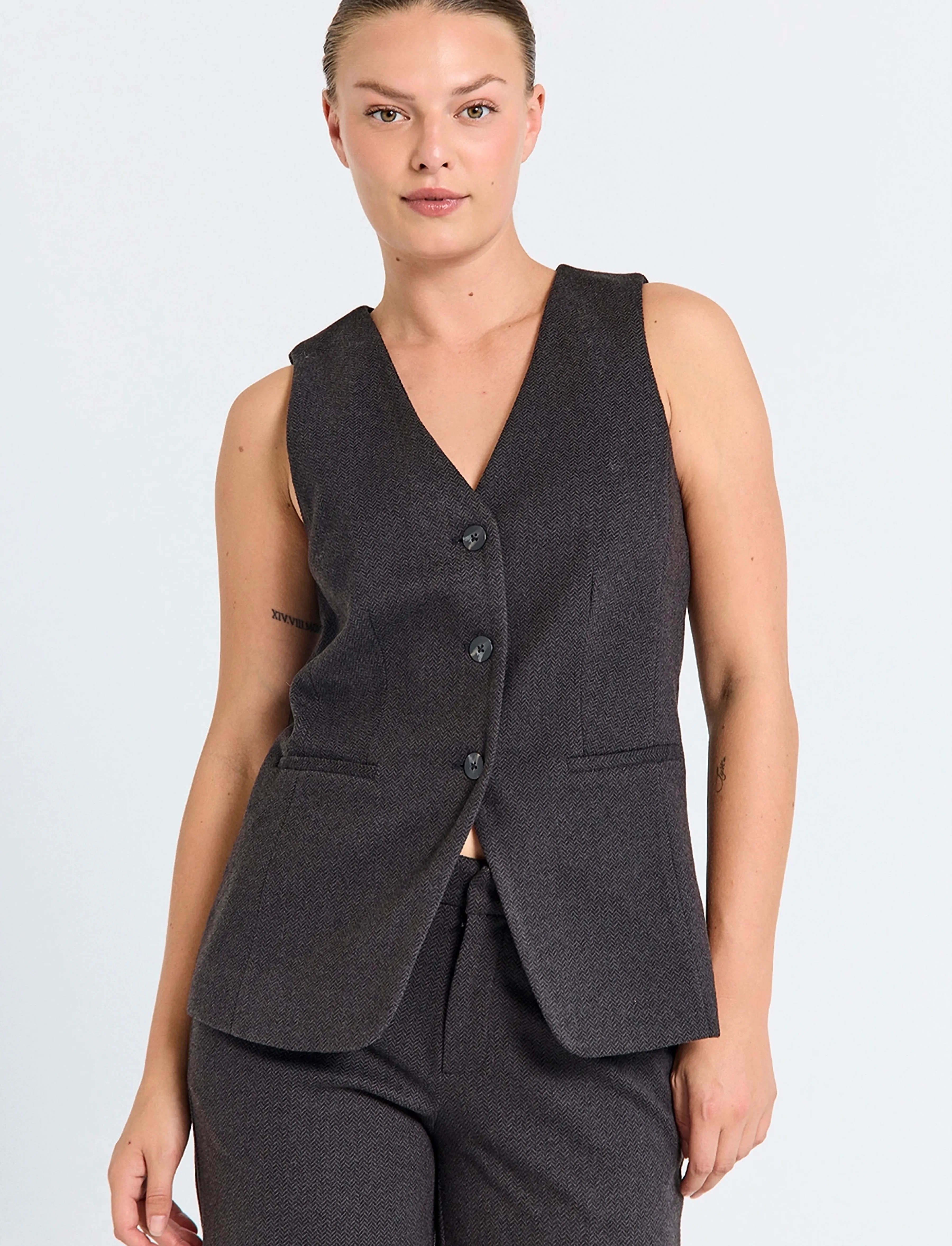 FREE/QUENT Waistcoat From Freequent In A Soft Material With Herringbone Pattern And Lining., XS, Blazer, Braun - Sleeveless Frauen