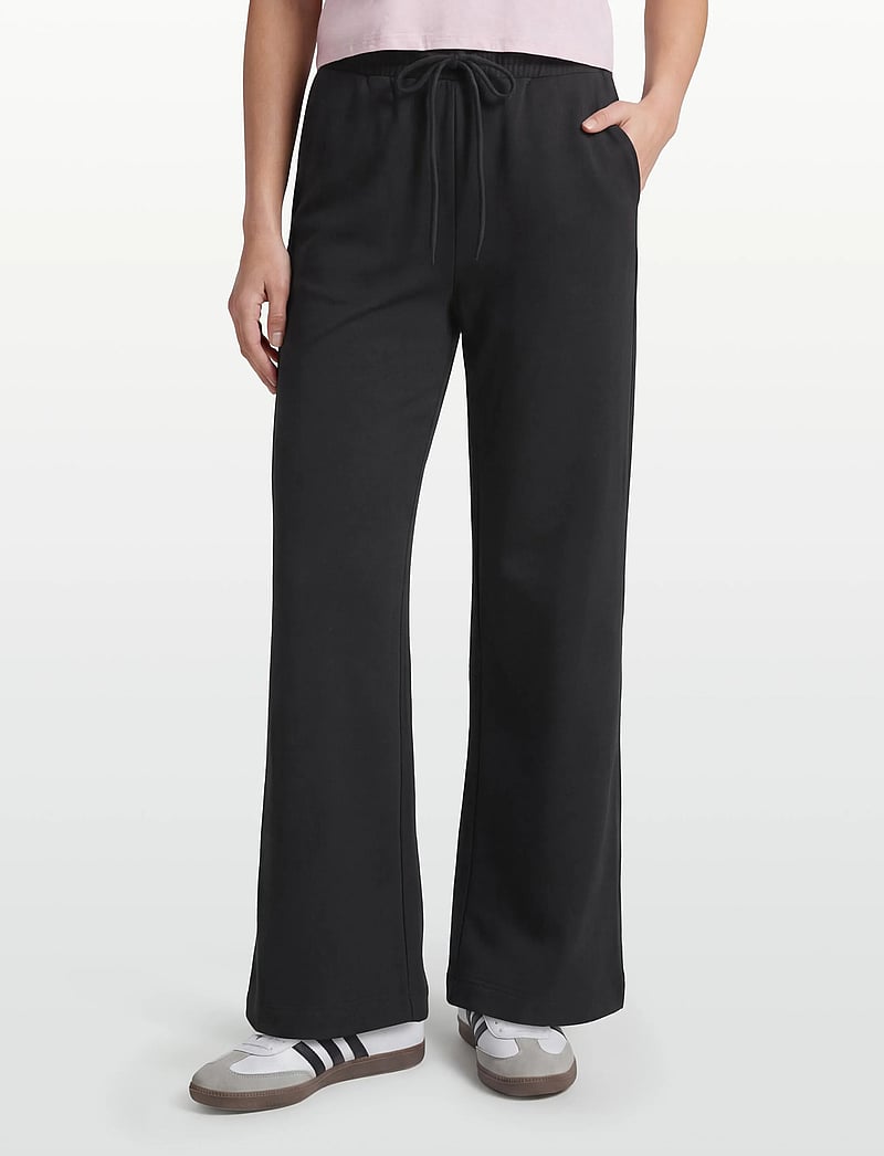FREE/QUENT - FQNANNI-PANTS - hosen mit weitem bein - black - 3