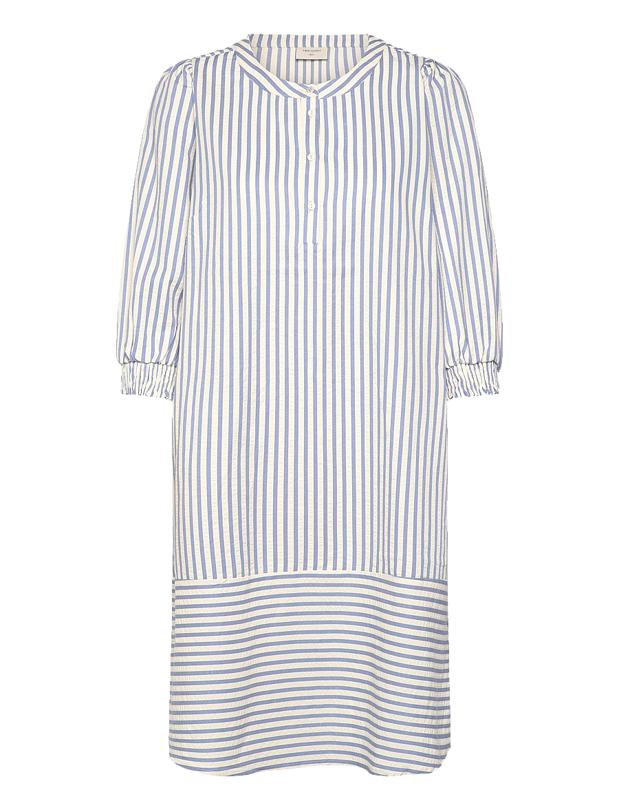 FREE/QUENT - Dress - sommerkleider - chambray blue w star off-white - 1