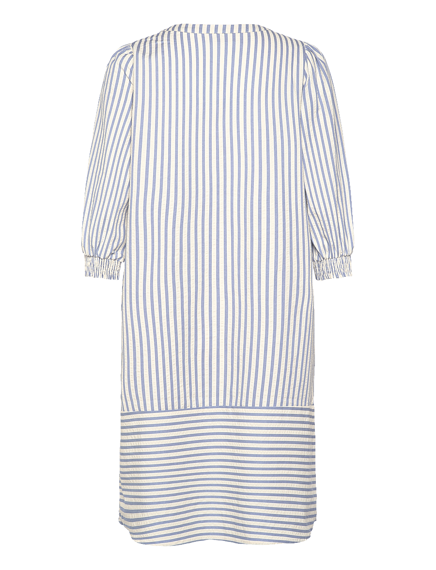 FREE/QUENT - Dress - sommerkleider - chambray blue w star off-white - 2