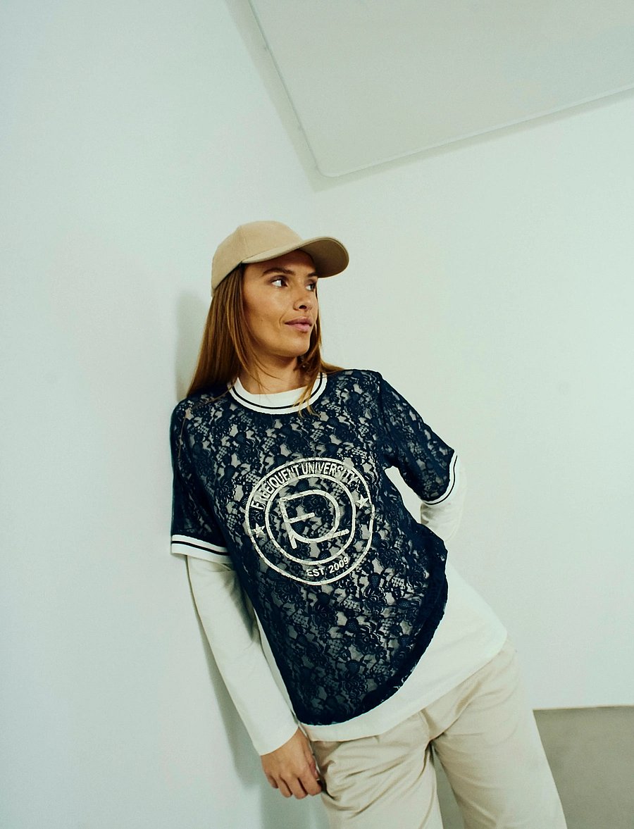 FREE/QUENT - FQEICO-TEE - t-shirts - navy blazer w. star off-white - 0