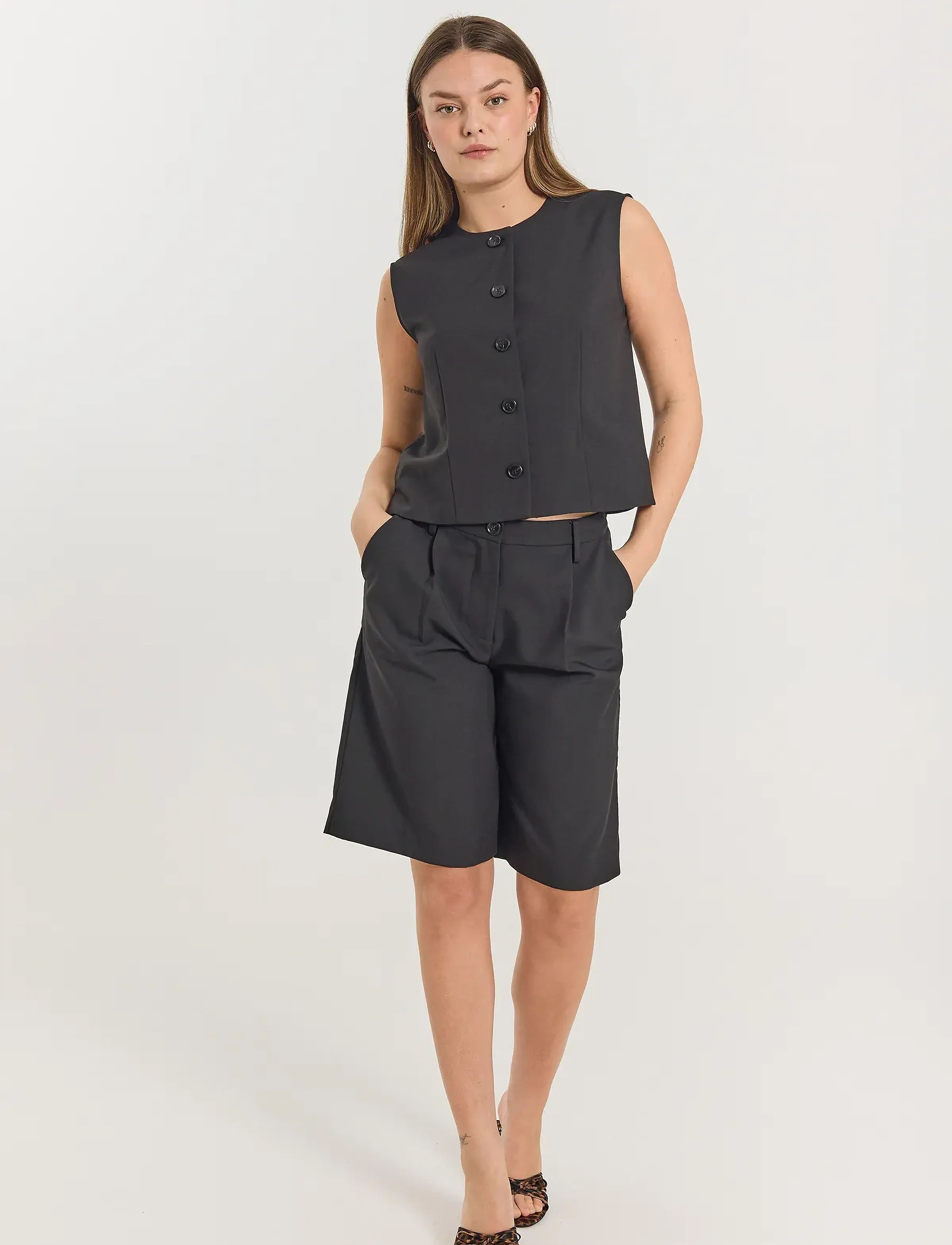FREE/QUENT - FQMAEVE-SHORTS - bermudashorts - black - 3