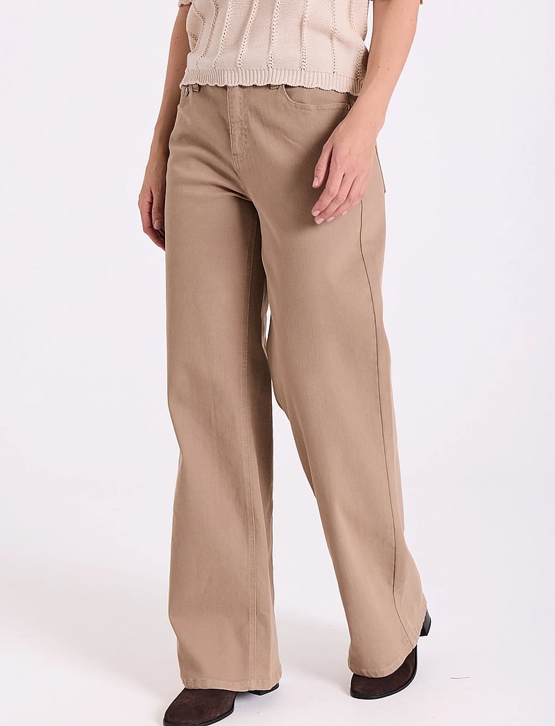 FREE/QUENT - FQNANNA-JEANS - hosen mit weitem bein - silver mink - 3