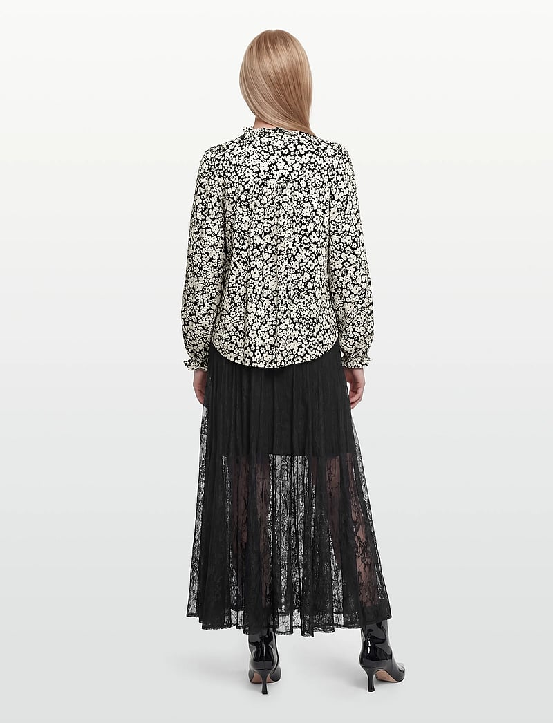FREE/QUENT - FQADNEY-BLOUSE - langærmede bluser - navy blazer w. moonbeam - 4