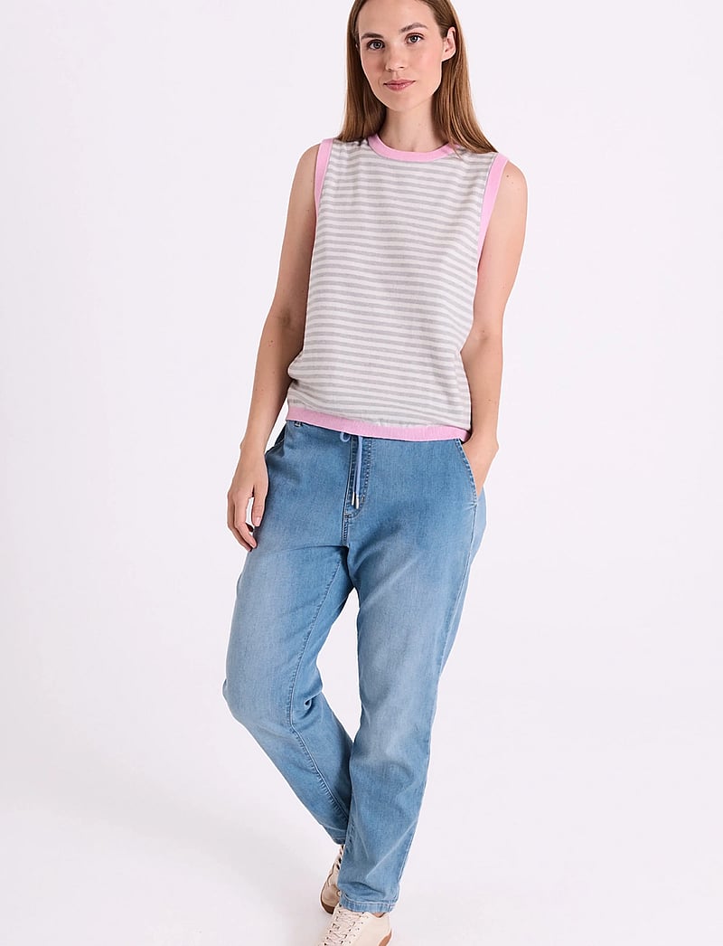 FREE/QUENT - FQZANTI-TOP - topi bez piedurknēm - star off-white w. sweet lilac - 0