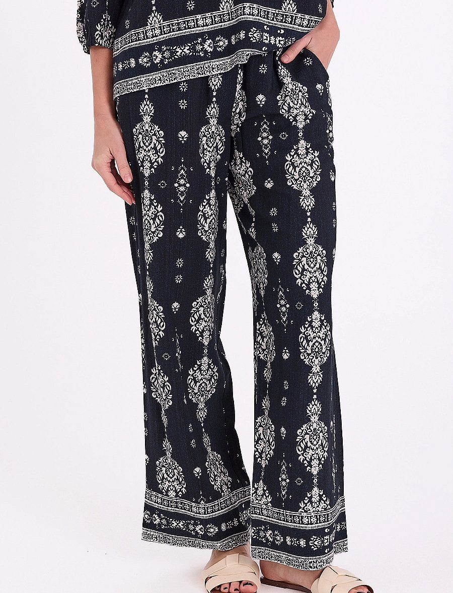 FREE/QUENT - FQTILLY-PANTS - wide leg trousers - black w. star off-white - 3