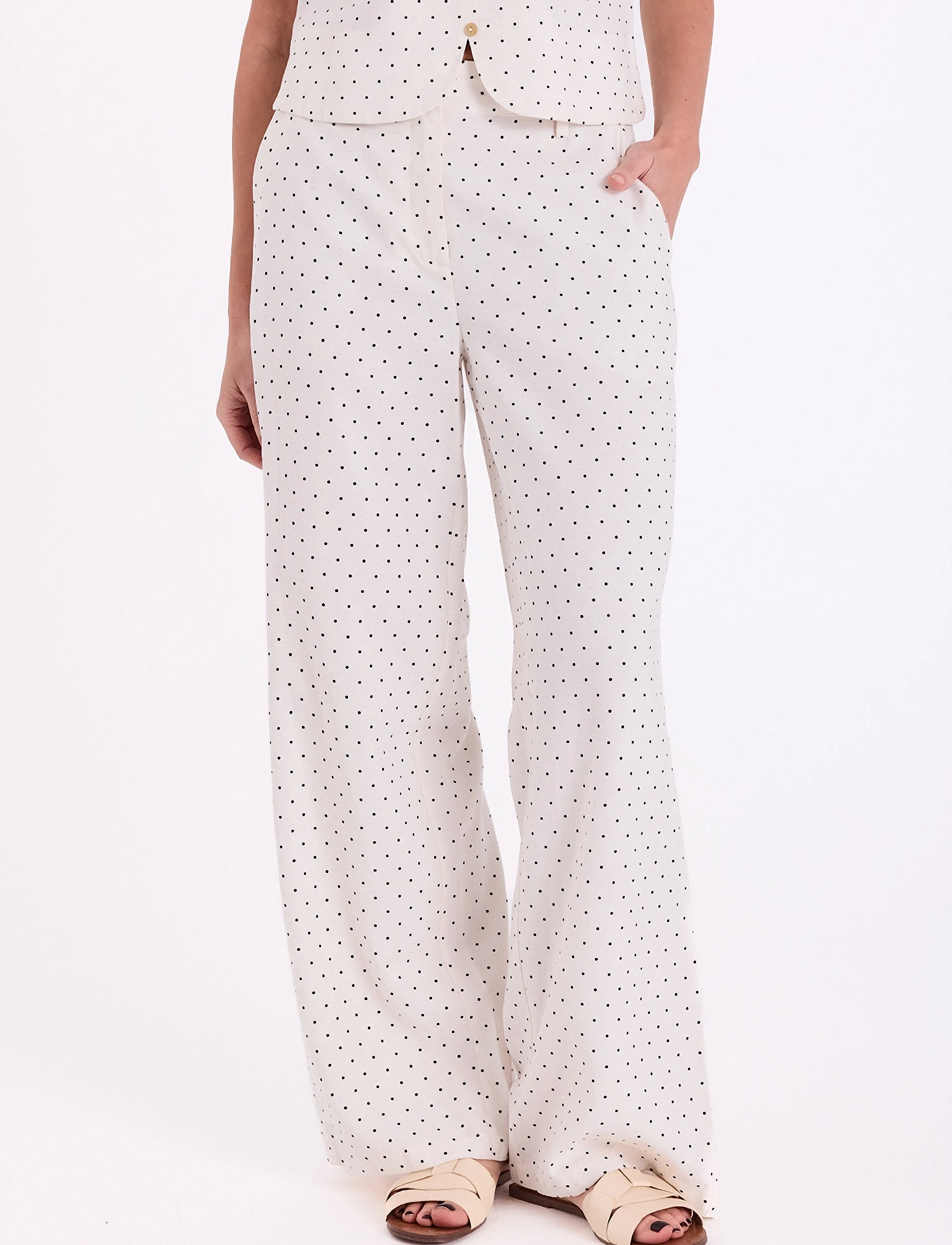 Fqanya-Pants 2