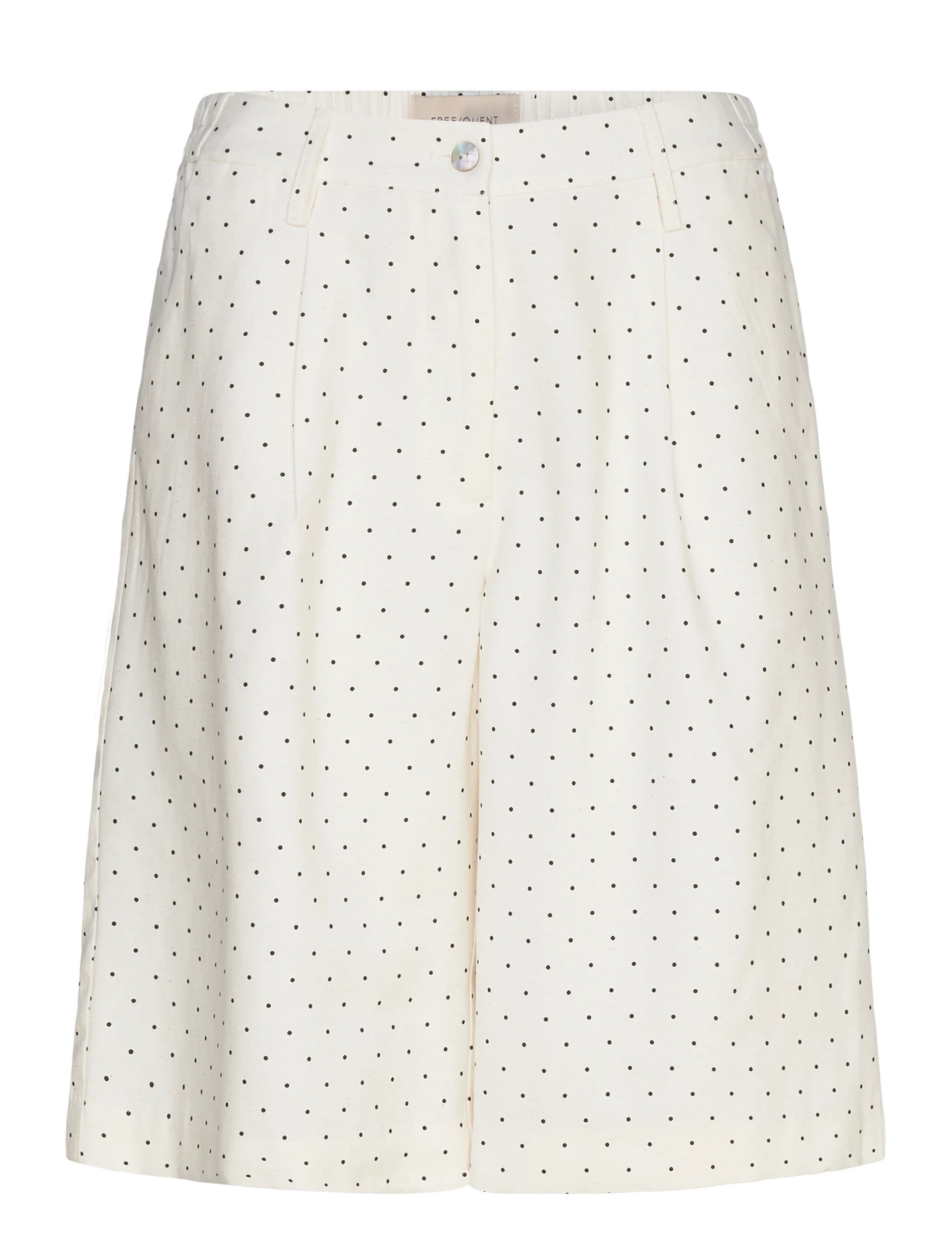 FREE/QUENT FQANYA-SHORTS - Casual shorts - STAR OFF-WHITE W. BLACK / white