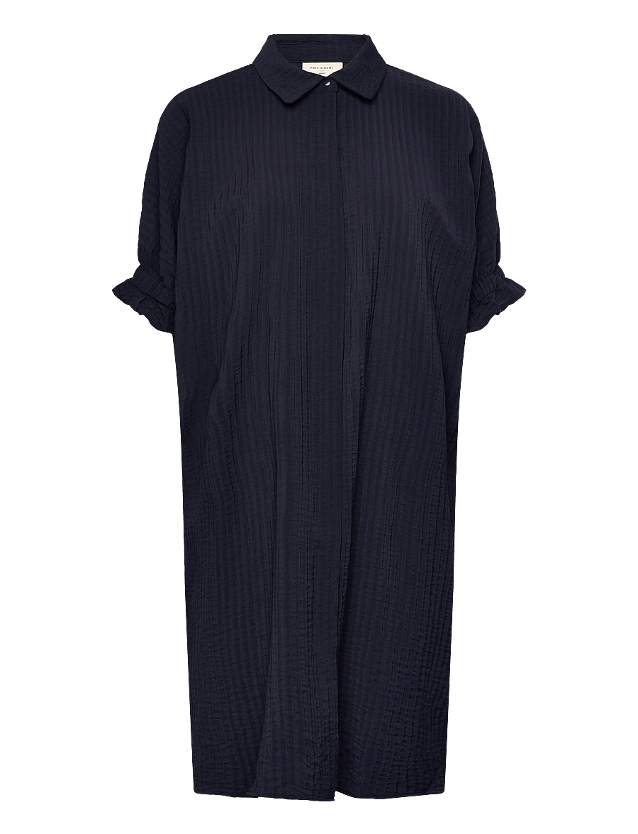 FREE/QUENT - FQESFINNI-DRESS - sommerkleider - navy blazer - 1