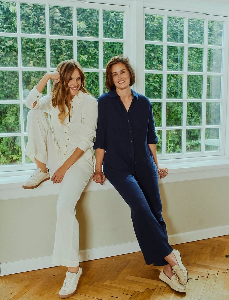FREE/QUENT - FQESMINGO-PANTS - bukser med brede ben - navy blazer - 3