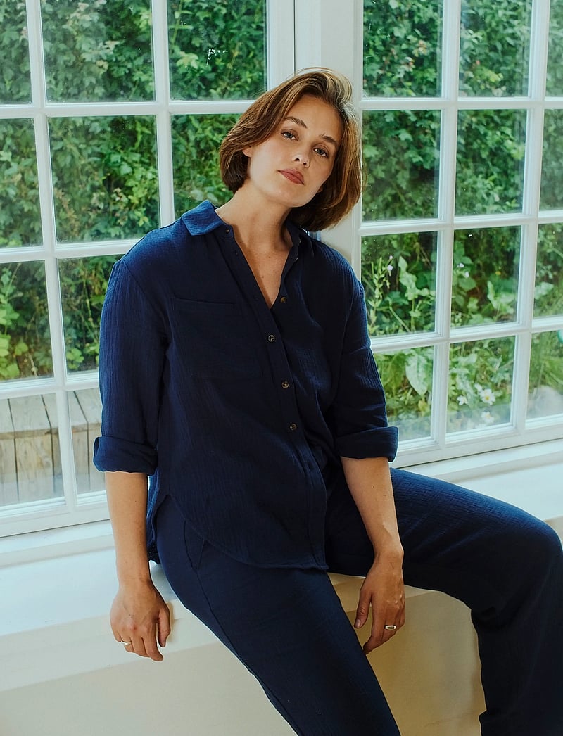 FREE/QUENT - FQESMINGO-SHIRT - pikkade varrukatega särgid - navy blazer - 0