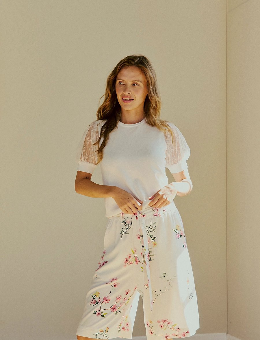 FREE/QUENT - FQLAVISCO-BERMUDA - linneshorts - star off-white w. ballerina - 3