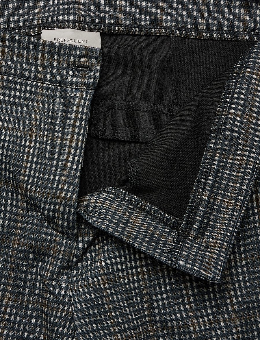 FREE/QUENT - FQNADUVA-PANTS - broeken met rechte pijp - black w. desert taupe - 4