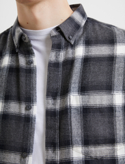 French Connection - CHECKED FLANNEL - checkered shirts - black - 3