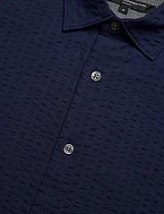 French Connection - SS SEERSUCKER CHECK SHIRT - short-sleeved shirts - navy - 6