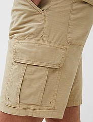 French Connection - RIPSTOP CARGO SHORTS - shorts - stone - 3