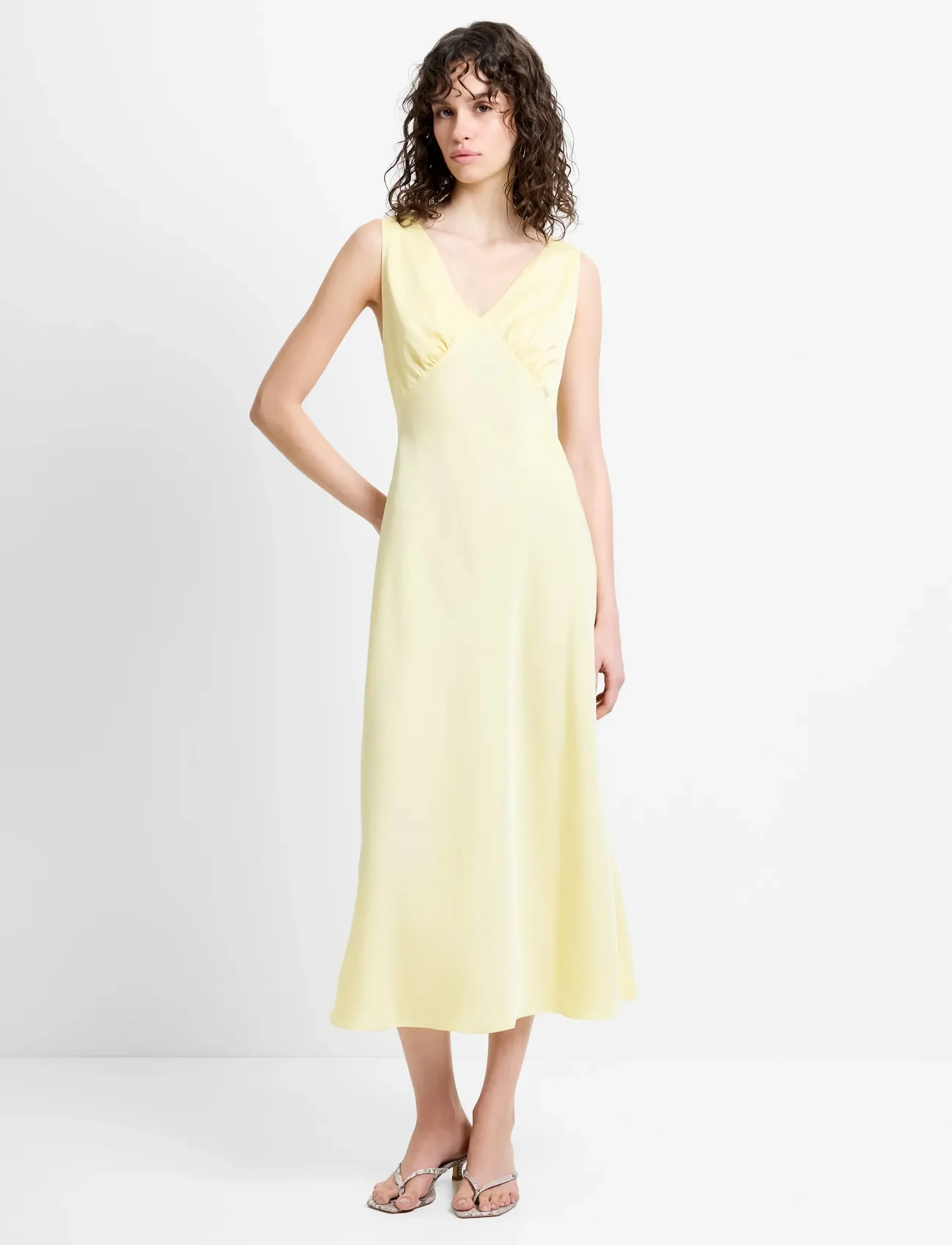 French Connection - BERNICE SATIN TWILL SLIP DRESS - hlýrakjólar - mellow yellow - 3
