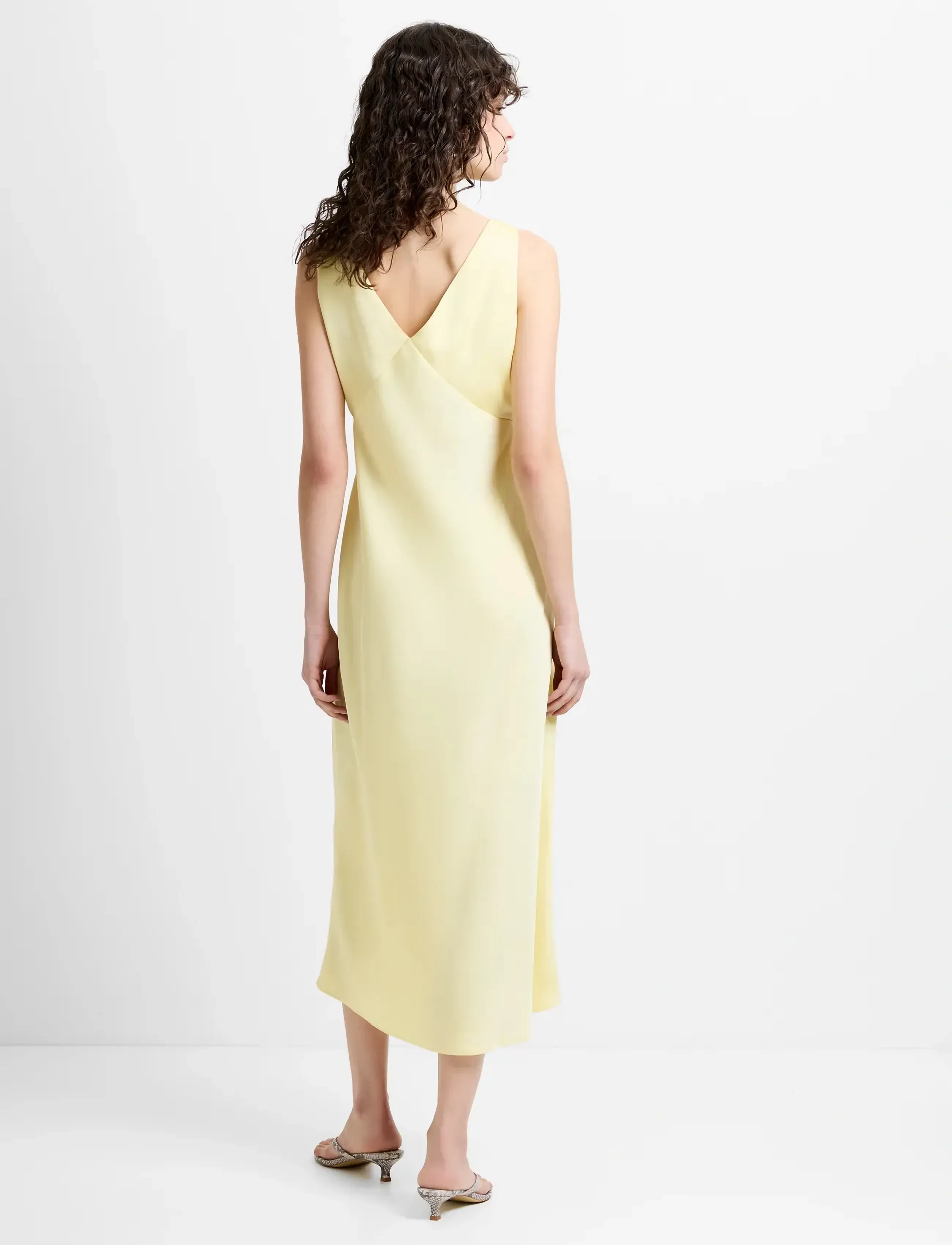French Connection - BERNICE SATIN TWILL SLIP DRESS - hlýrakjólar - mellow yellow - 4