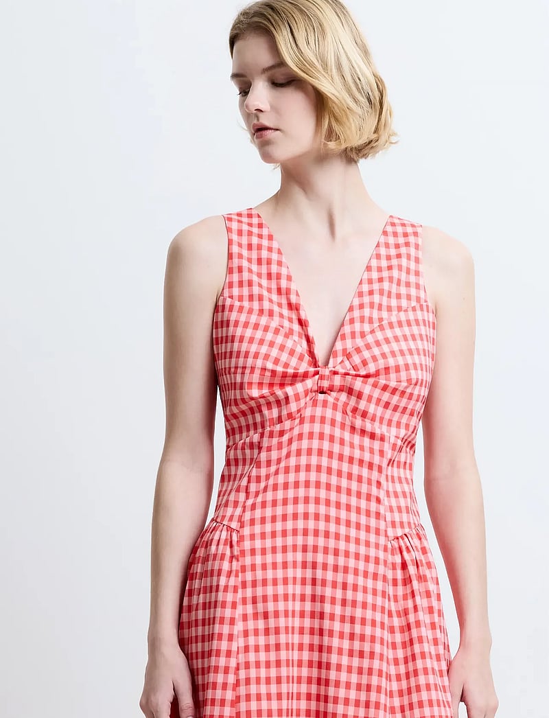 French Connection - SHEILA VOLUMINOUS MIDI DRESS - sommerkjoler - watermelon red - 5