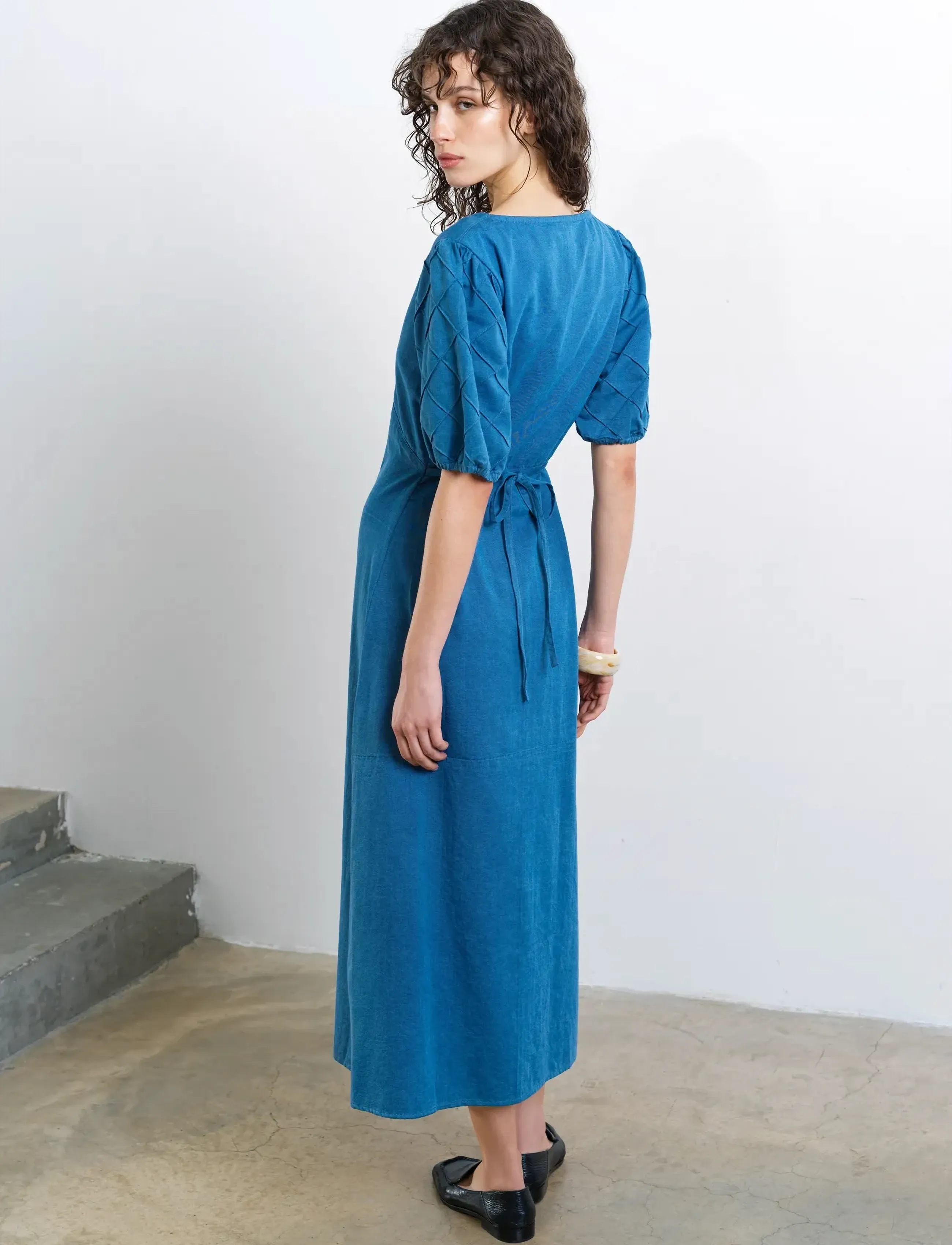 French Connection - ZAVES CHAMBRAY PUFFSLV MIDI DR - robes chemises - medium bleach wash - 3
