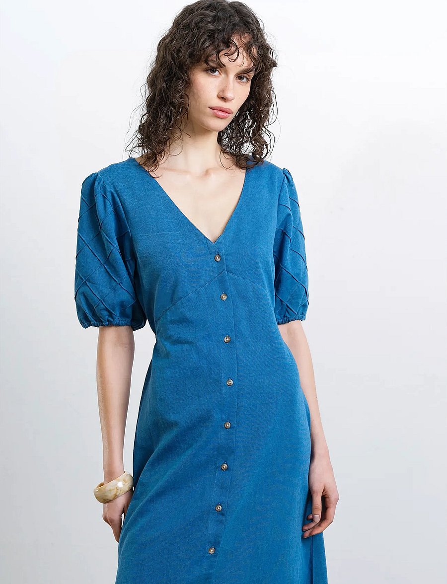 French Connection - ZAVES CHAMBRAY PUFFSLV MIDI DR - skjortekjoler - medium bleach wash - 4