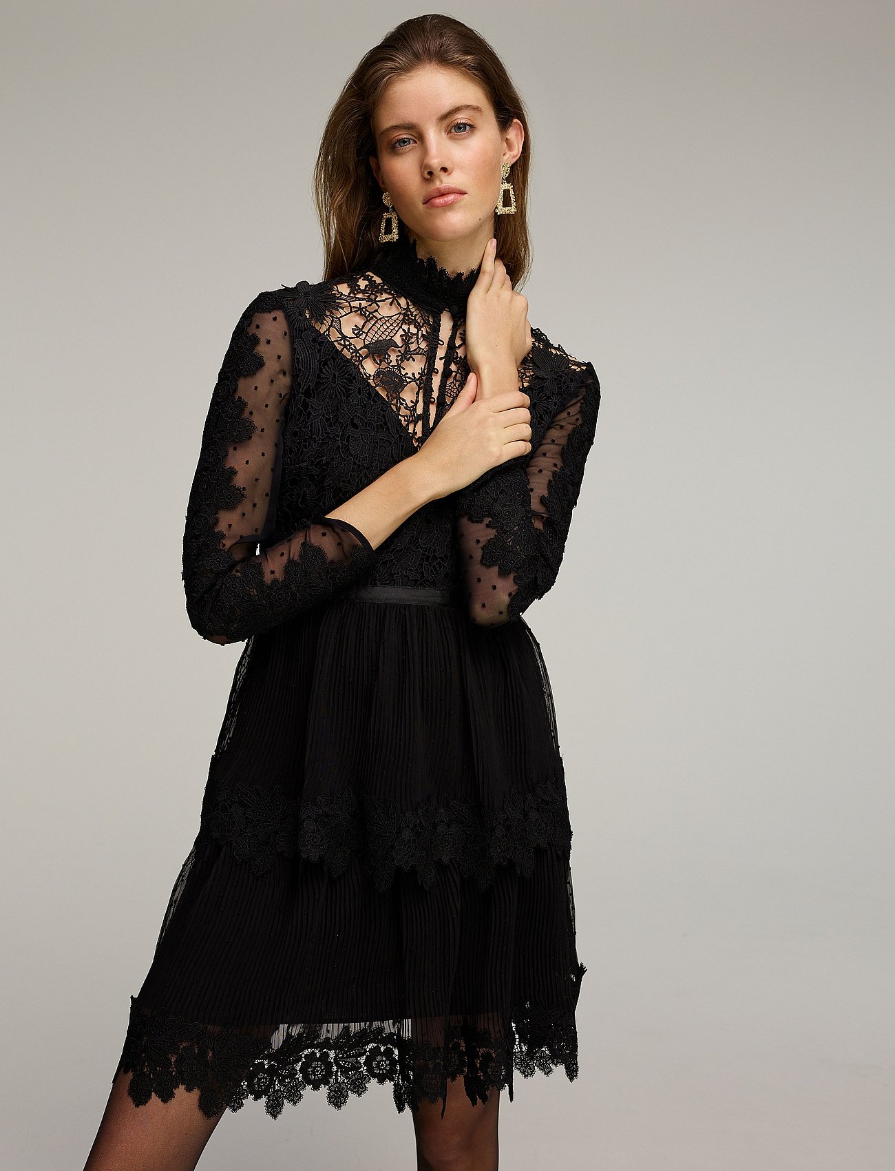 french connection zhara lace dress What I Wore Lately Vol. 82