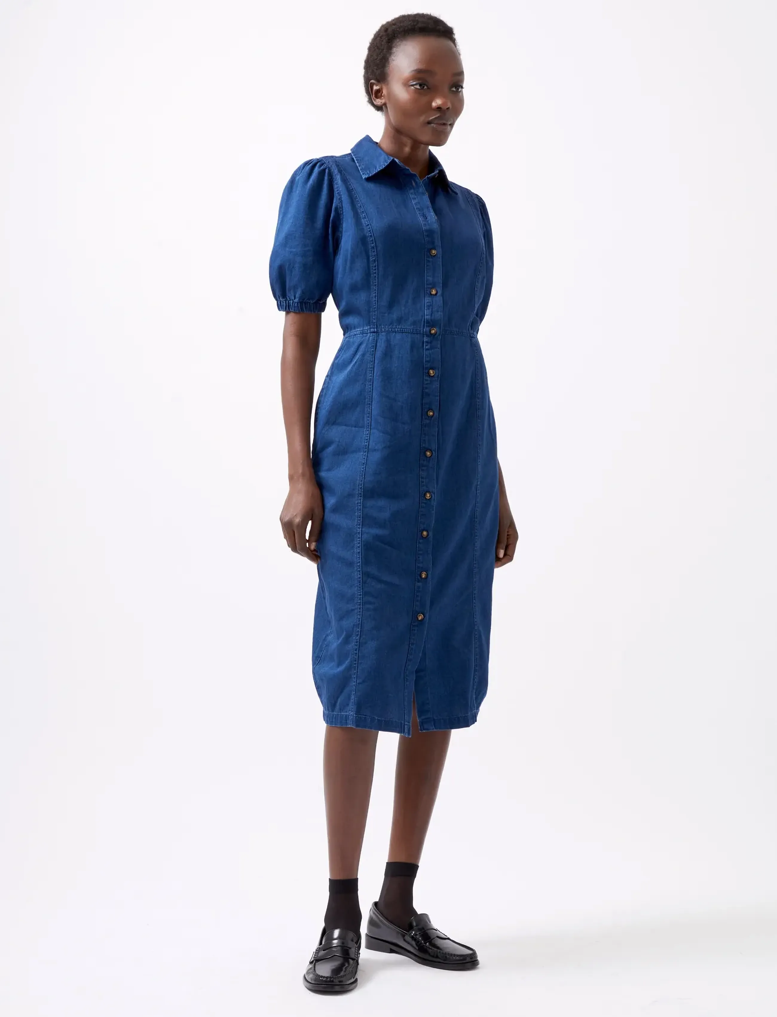 French Connection CHAMBRAY BUTTON THROUGH DRESS - Visa allt - MID WASH / blue