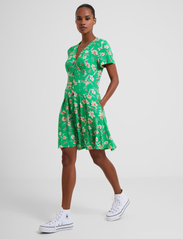 French Connection - CAMILLE MEADOW V NECK DRESS - kesämekot - poise green - 2