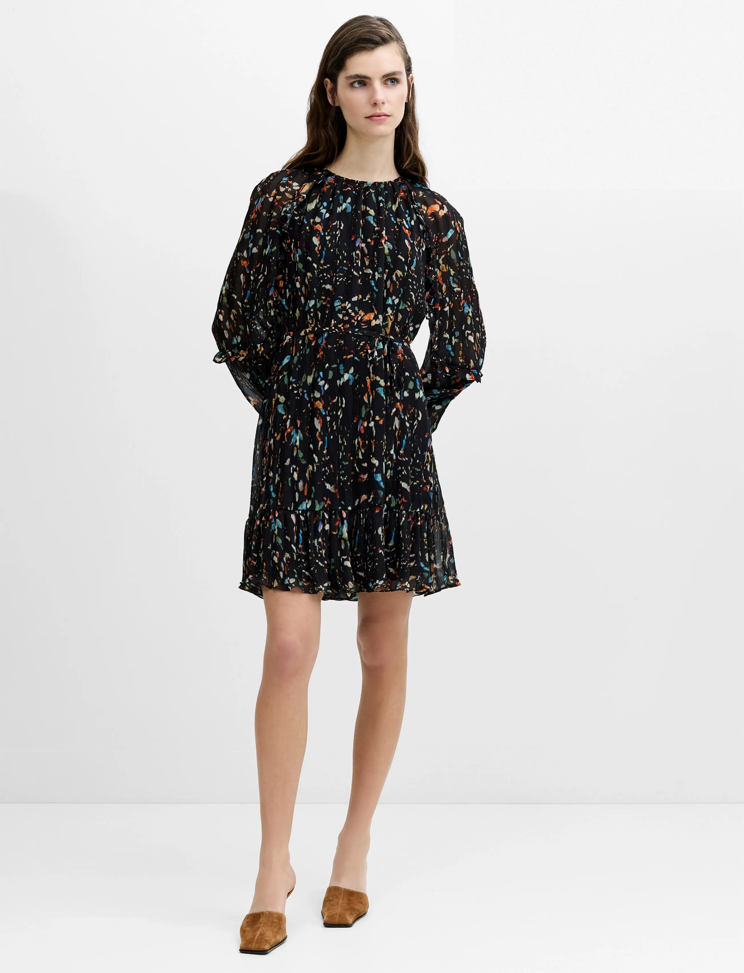French Connection KYLIE CLAUDETTE RUFFLES SLEEVE WAIST TIE MINI DRESS - Kläder - BLACK MULTI / black
