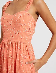 French Connection - ERIN GRETTA DRESS - summer dresses - coral multi - 3