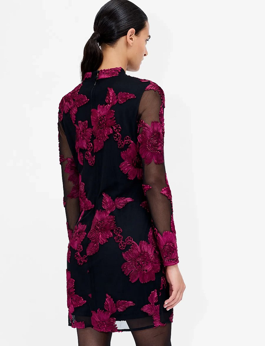 French Connection - LAILTHA RIBBON APPLIQUE MINI DRESS - cocktail dresses - black/winterberry pink - 2