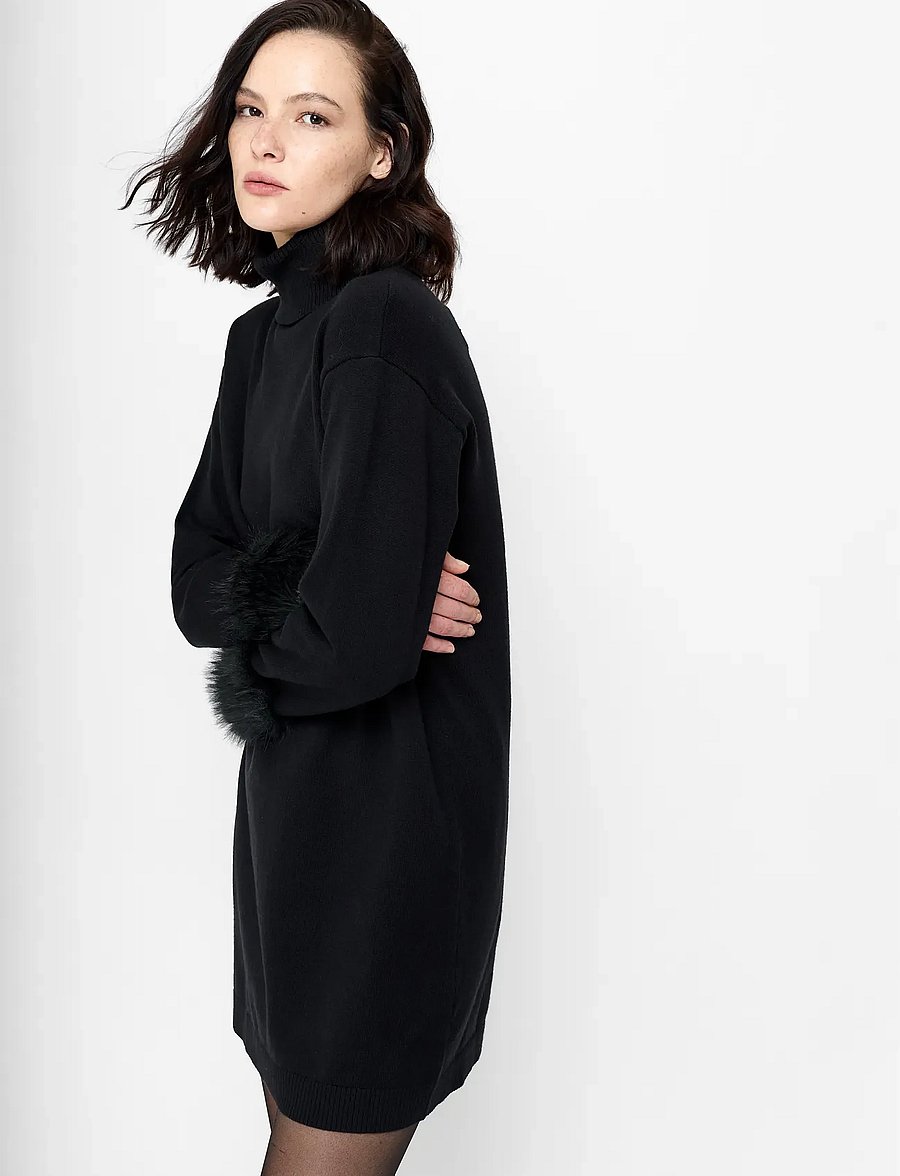 French Connection - MOANA FAUX FUR TRIM KNIT DRESS - knitted dresses - black - 2