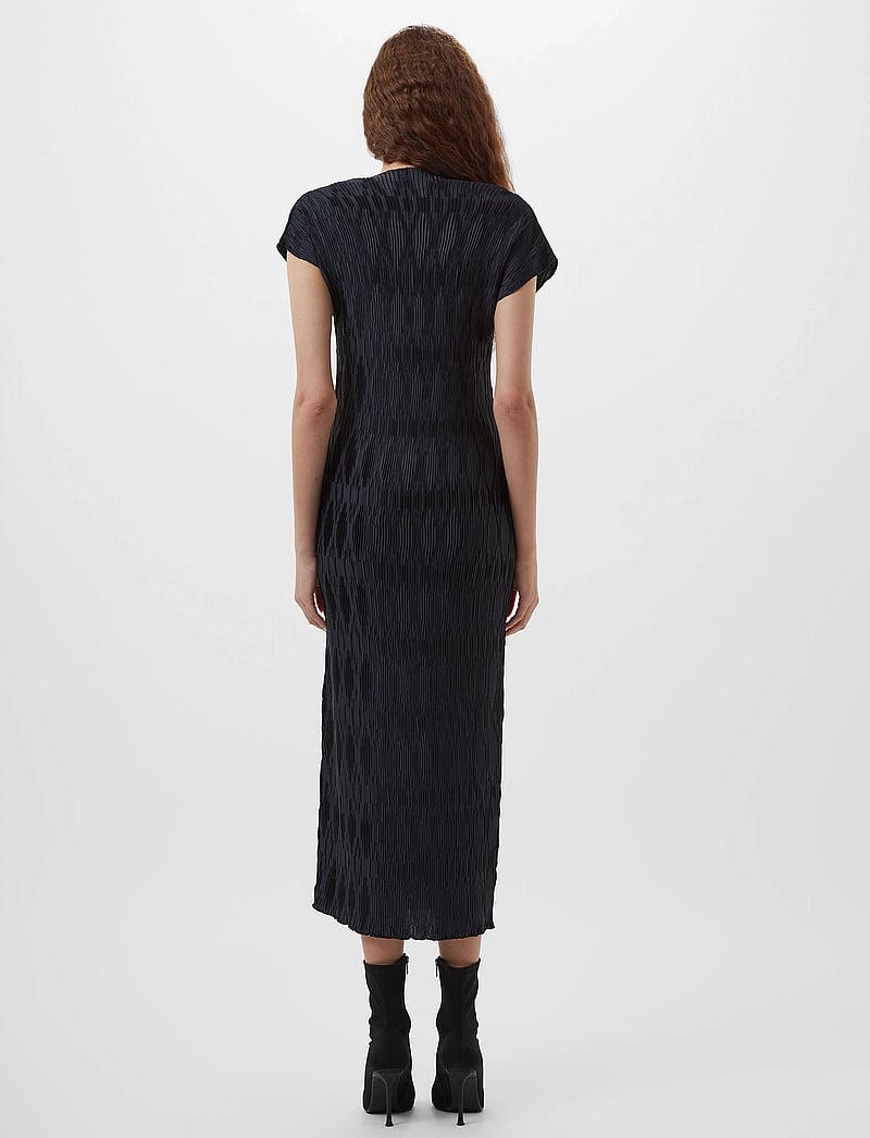 French Connection Moira Pleated Dress sukienki do kolan i midi kupuj w Booztlet French Connection Moira Pleated Dress sukienki do kolan i midi kupuj w Booztlet